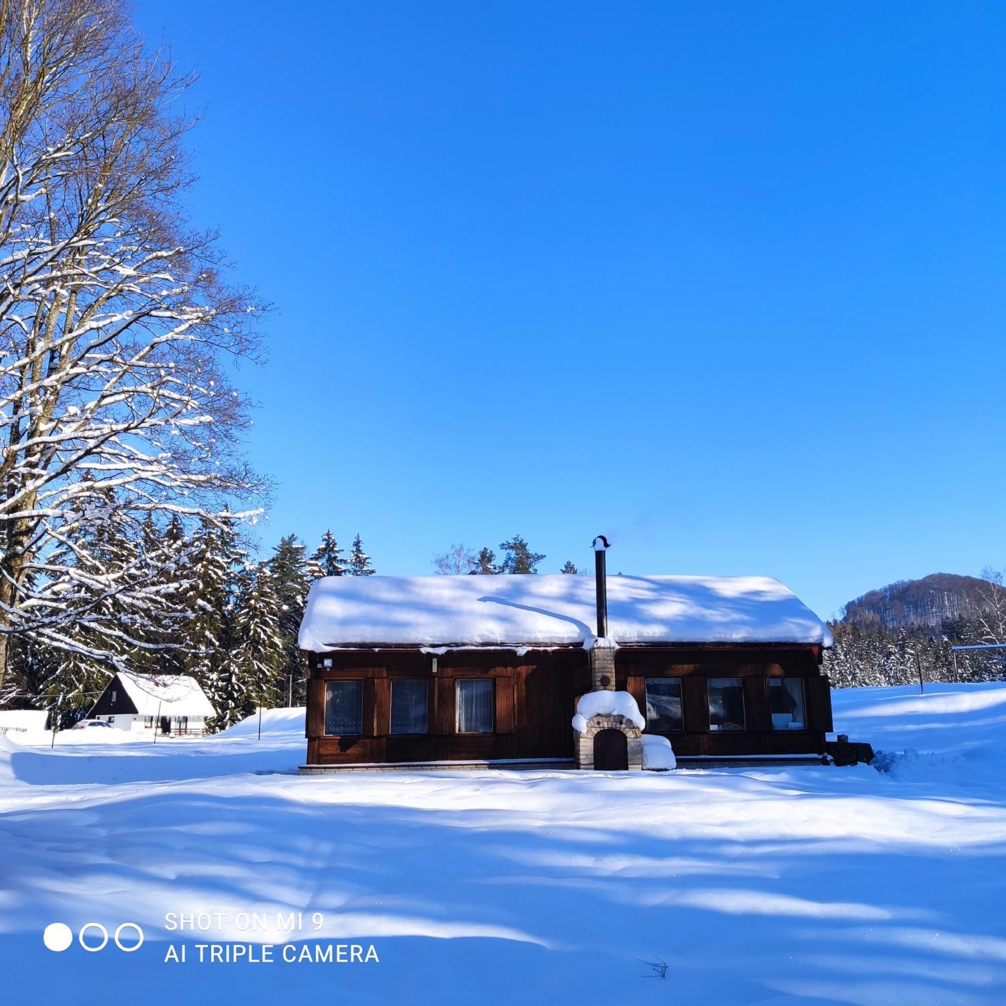 Lesni Chaty "Hogo Fogo" Kytlice Esterno foto